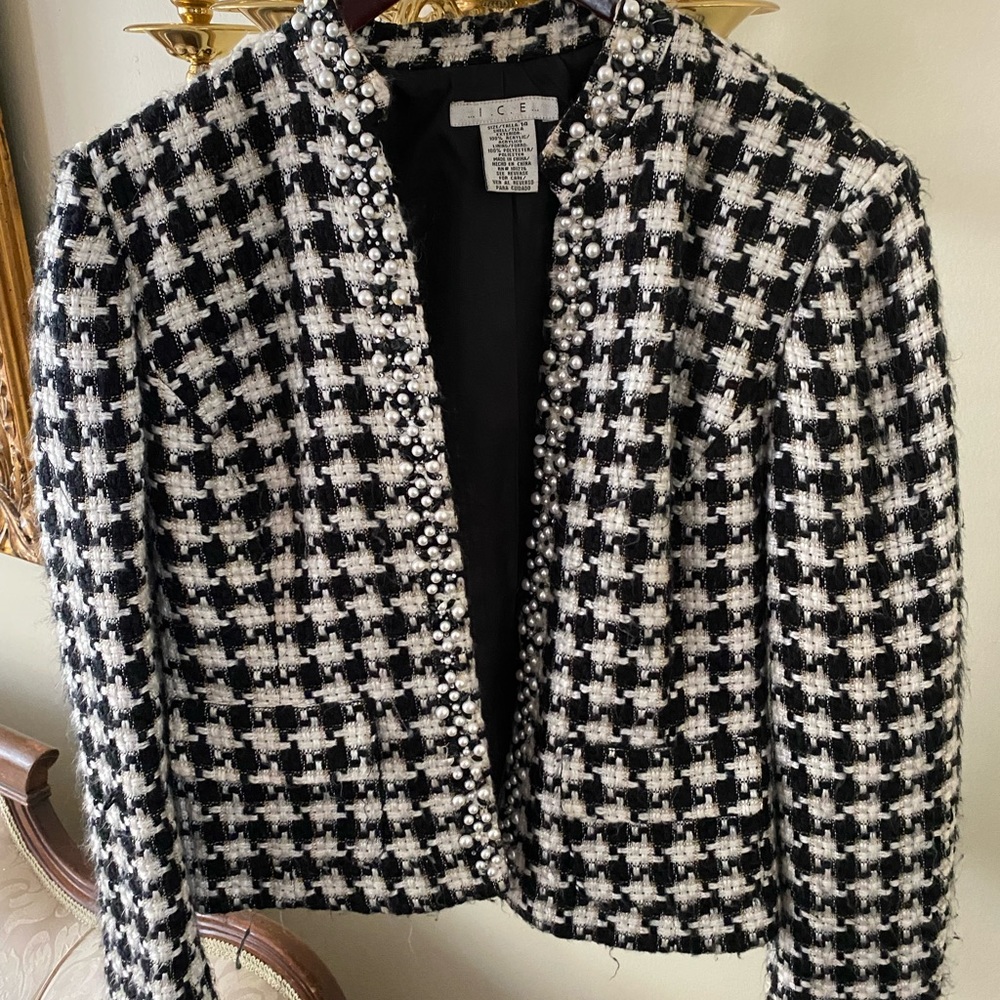 Ice Tweed Short Blazer Jacket Size 14 Chanel-Like Fashion Jacket